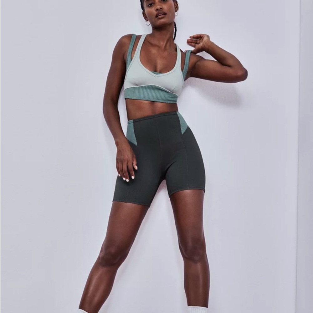For love and lemons activewear